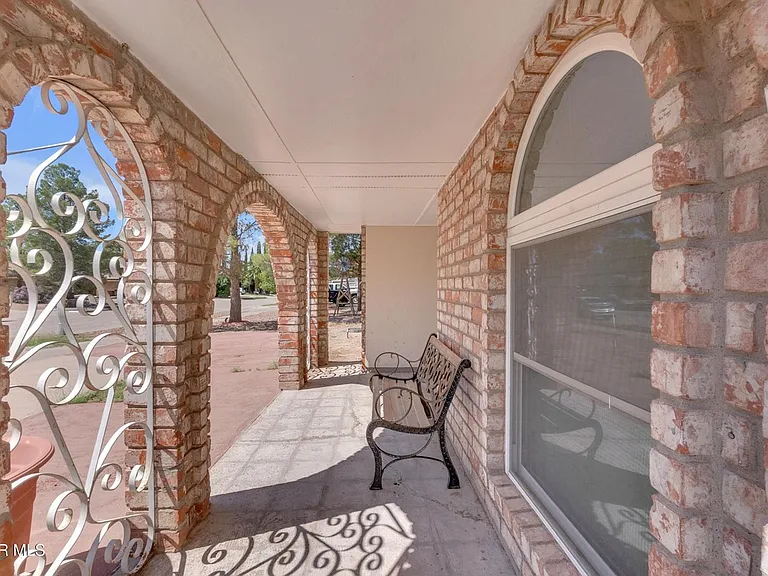 19004 Bremerton Dr — Photo 9