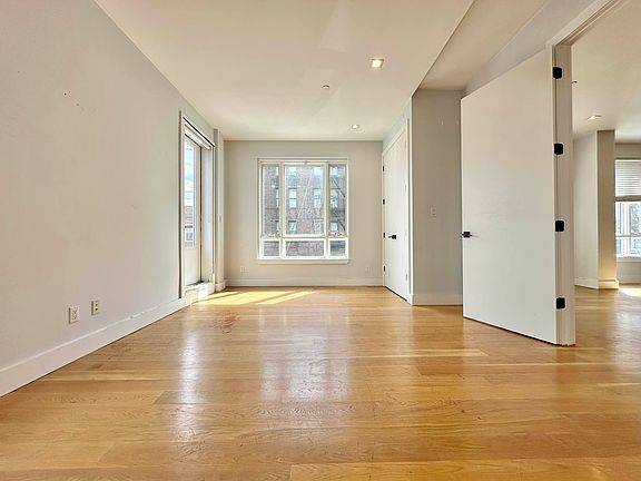 5th image of 541 Kingston Ave #2C