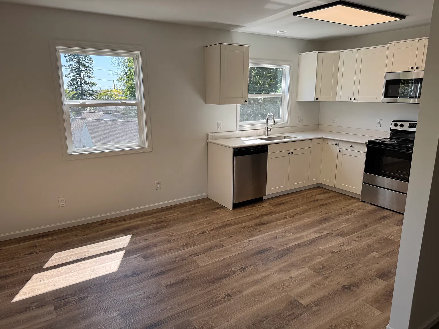 2 bed, 700 sqft, $975 — Photo 3