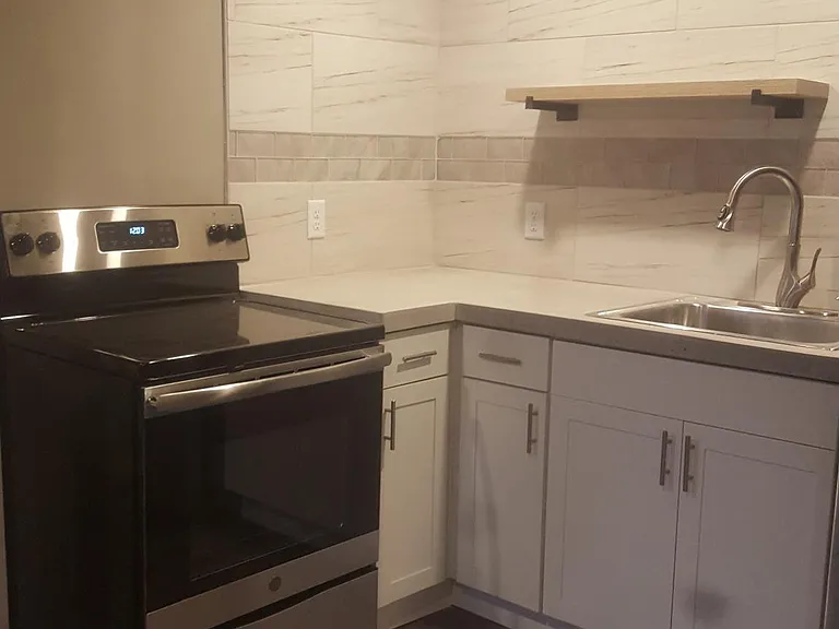 32 Allen St #2 — Photo 7