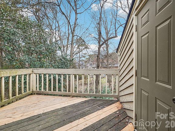 5th image of 1606 Sharon Rd W APT 40