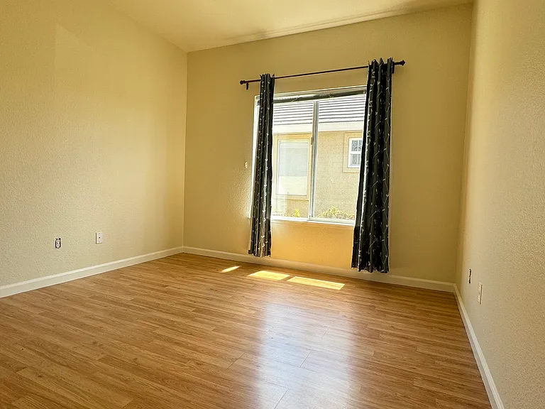 25178 Century Oaks Cir — Photo 33