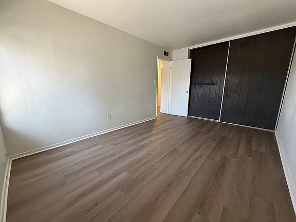4th image of 5910 W Golden Ln