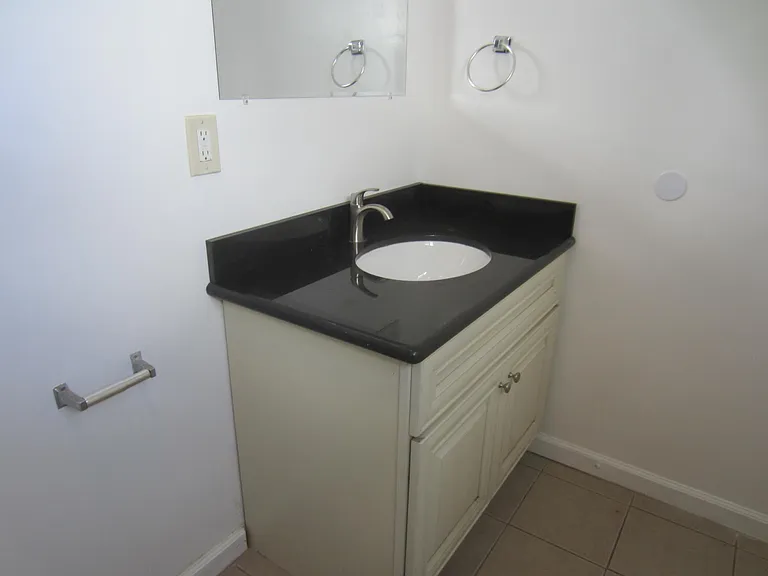 1223 E 15th St #1223 — Photo 13