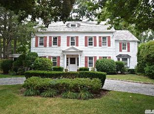 5 Amherst Rd, Great Neck, NY 11021