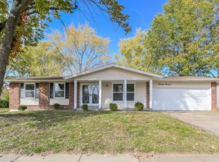 2014 Mantilla Dr, Florissant, MO 63031