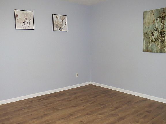 2nd image of 9714 Scarborough Ave