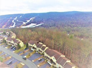 64 Ridge View Cir #C, East Stroudsburg, PA 18302