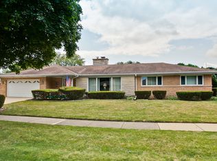 901 S Na Wa Ta Ave, Mount Prospect, IL 60056