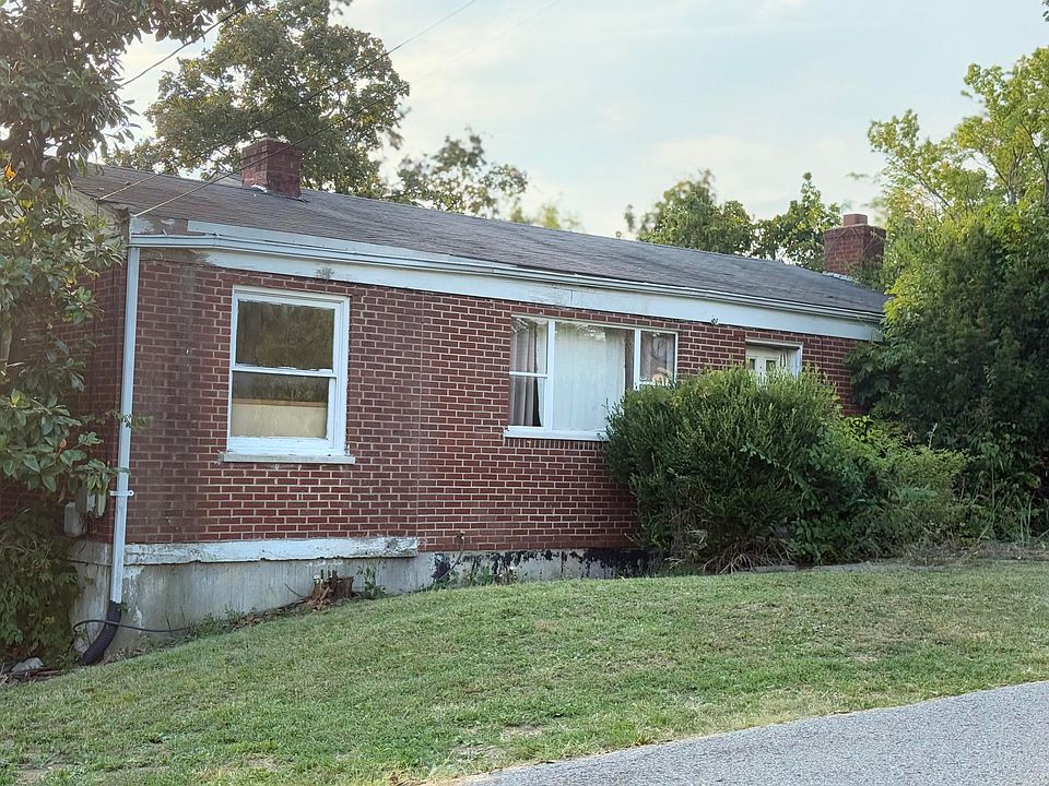 2nd image of 579 Valley View Dr