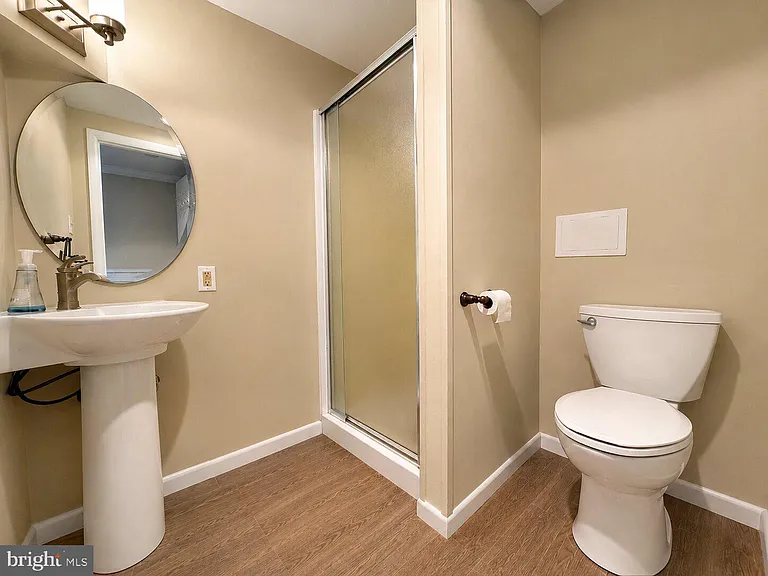 2512 N Kenilworth St — Photo 22