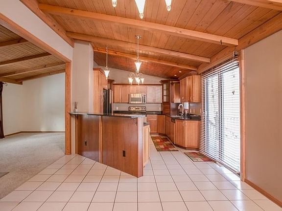 5th image of 7959 Pine Island Ct NE