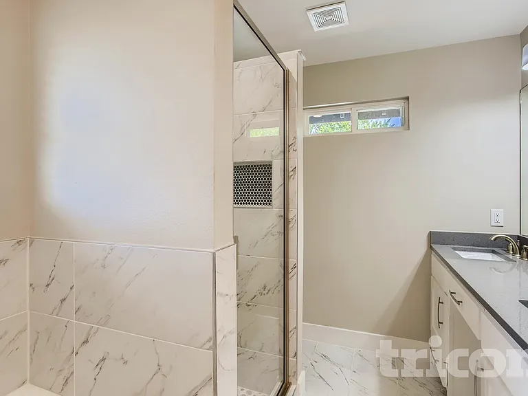 1723 Shaw St — Photo 10