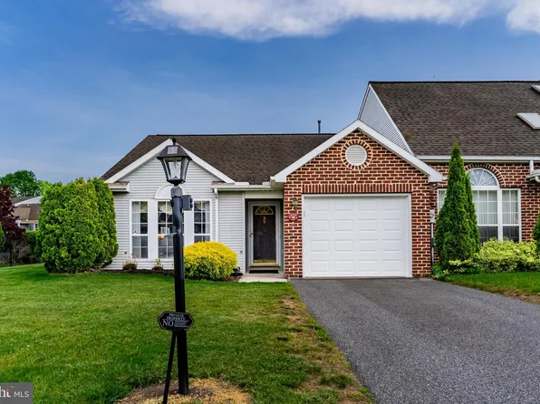 39 Greenfield Dr, Carlisle, PA 17015