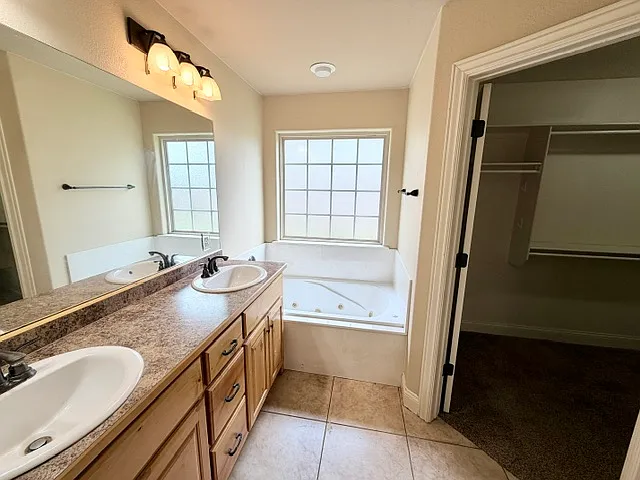 2904 W Old Farmington Rd — Photo 15