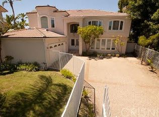 4645 Ellenita Ave, Tarzana, CA 91356