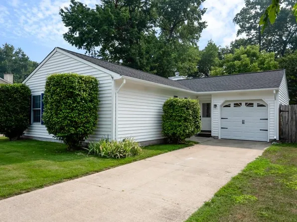 1404 Larkview Dr, Virginia Beach, VA 23454