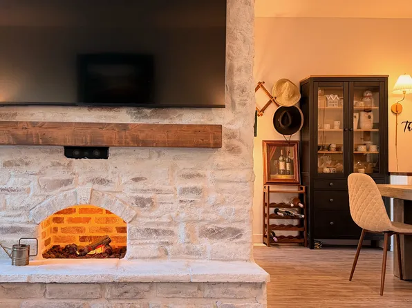 693 S Grant Ln, North Salt Lake, UT 84054