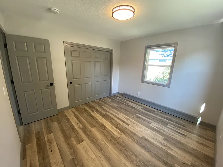 203 3rd St SE #1A — Photo 20