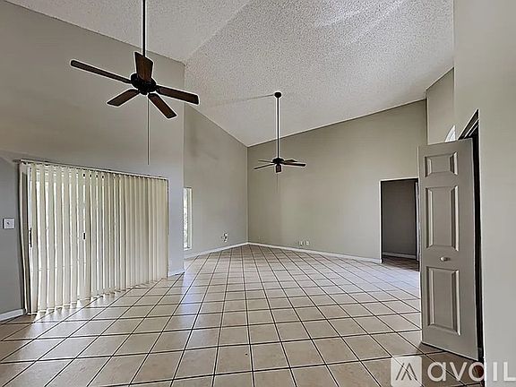 4th image of 1161 SW 11th Dr