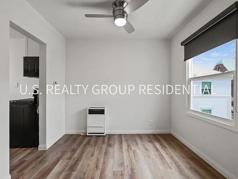 179 N Edgemont St #4 — Photo 6