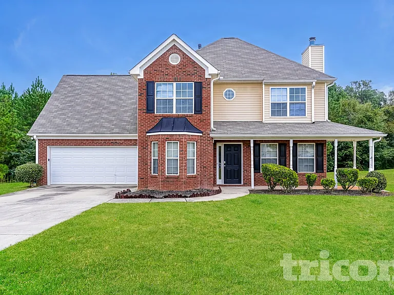 420 Denali Ct — Photo 2