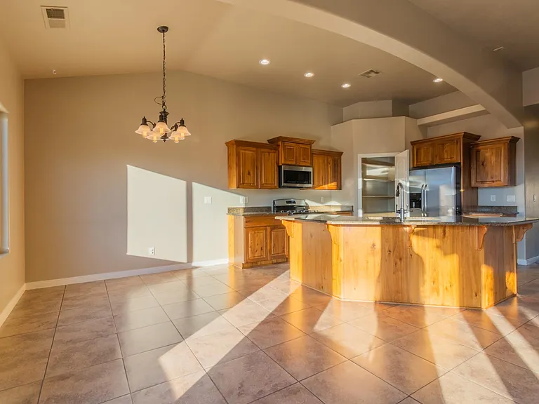 2676 S Wilson Dr — Photo 3