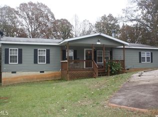 826 Lakeland Dr, Toccoa, GA 30577