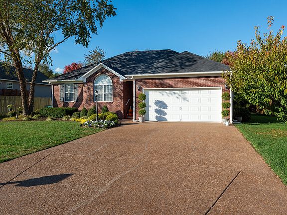 3rd image of 2110 Geneva Dr