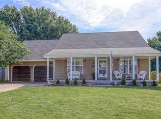 418 NE Station Dr, Lees Summit, MO 64086