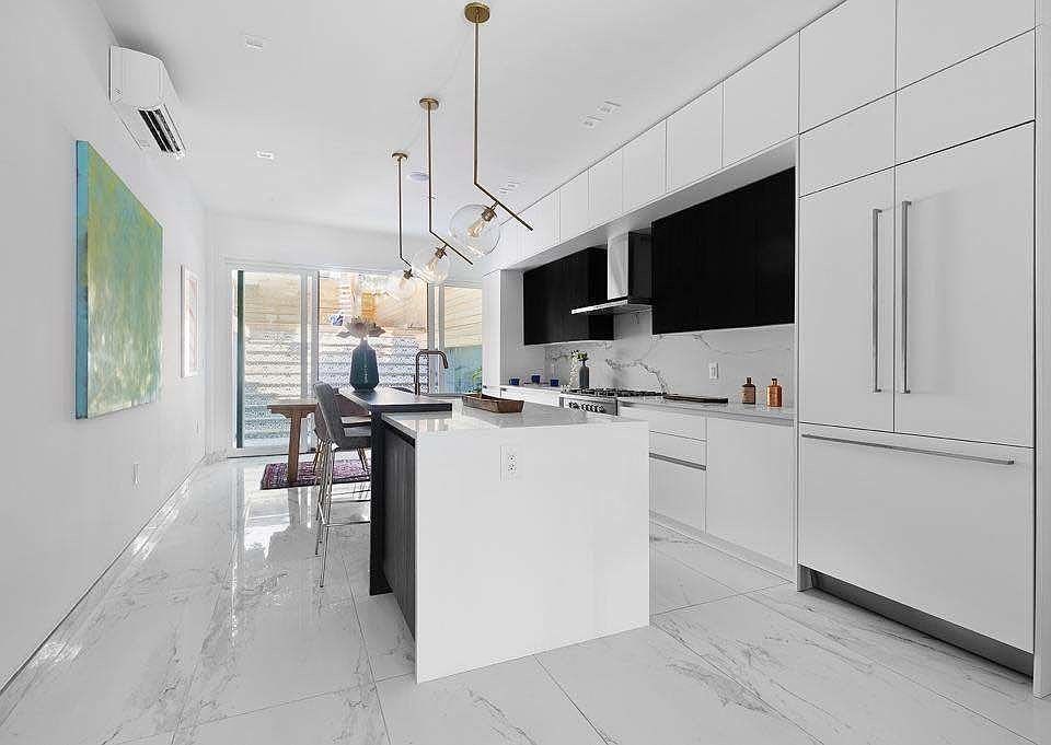 1st image of 337 20th St #1