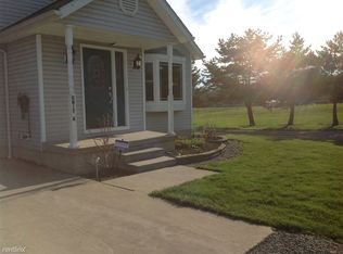 7252 Smalley Rd #B, Windham, OH 44288