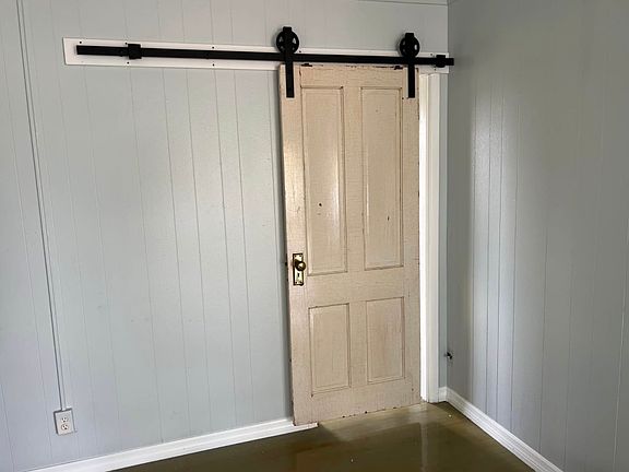4th image of 500 Silver Beach Ave APT 3
