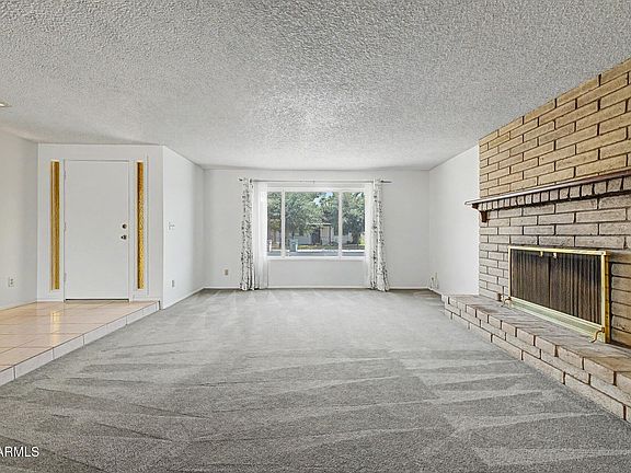 4th image of 4414 W VOGEL Avenue