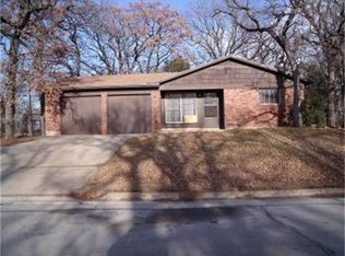 4717 Forest Knoll Dr, Forest Hill, TX 76119