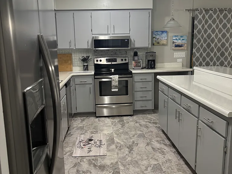11717 Douglas Ln — Photo 4