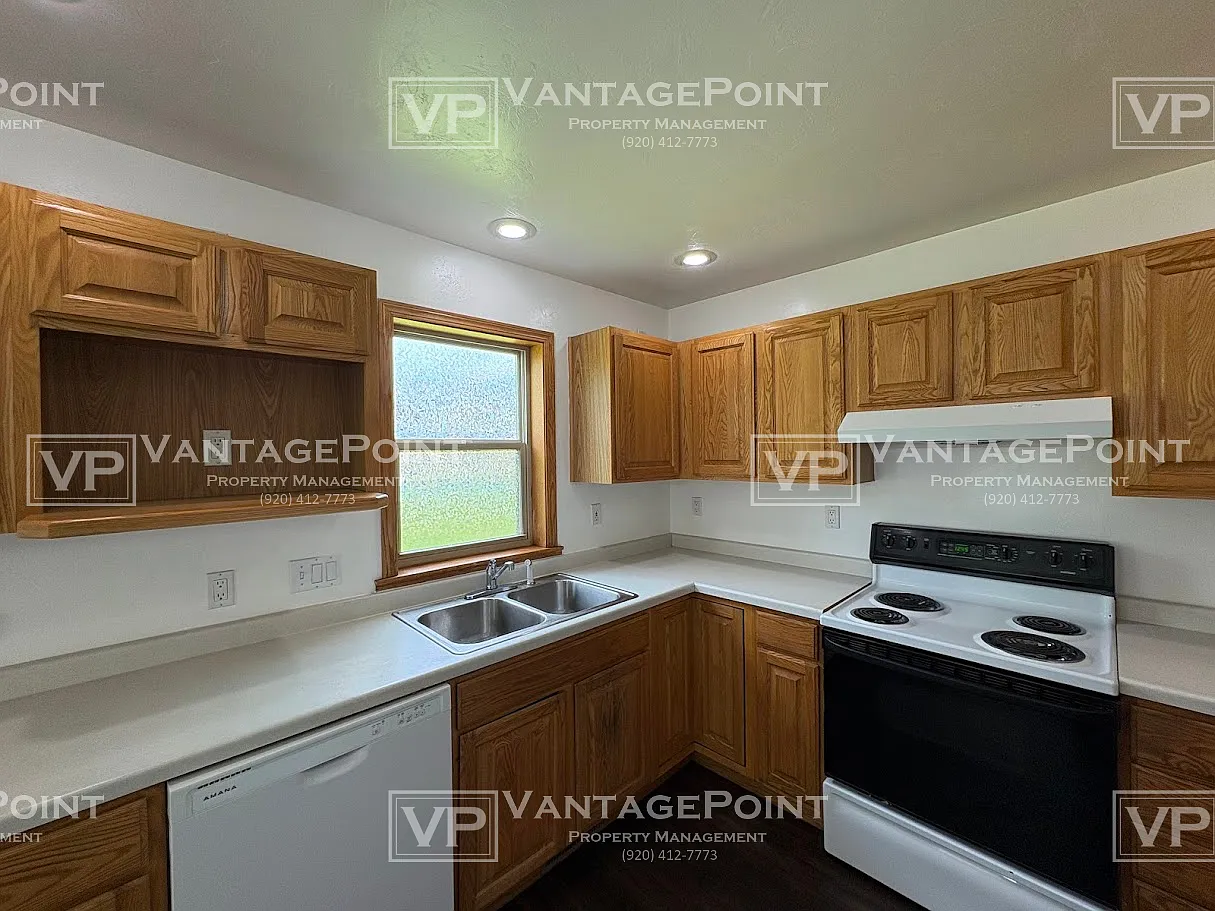 1790 - 1792 Cabinet Maker Court - SV - — Photo 2