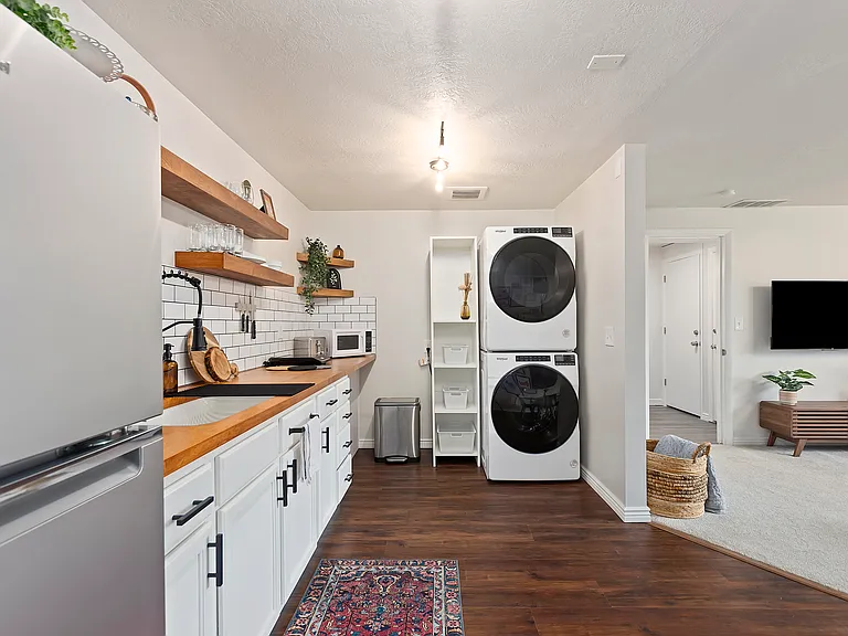 Downstairs Kitchenette + Washer/Dryer