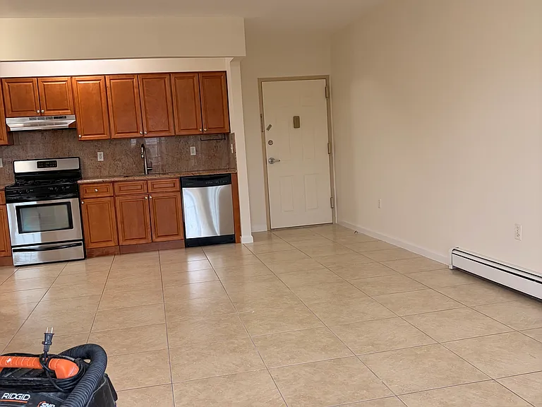 3039 38th St #3 — Photo 3
