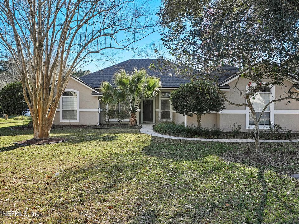 1st image of 816 BROOKSTONE Court