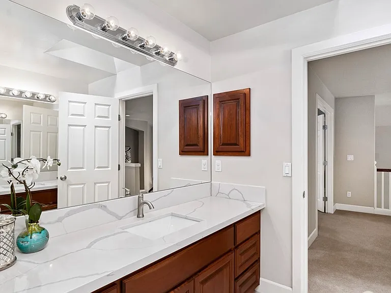 20514 NE 23rd Ct — Photo 12