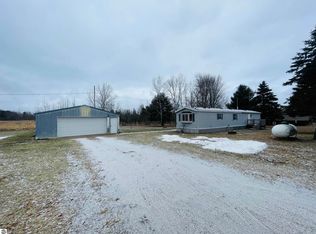 2141 E 14th Rd, Manton, MI 49663