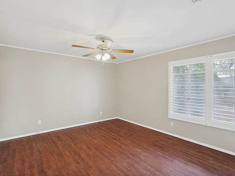 4317 Pershing Ave — Photo 8