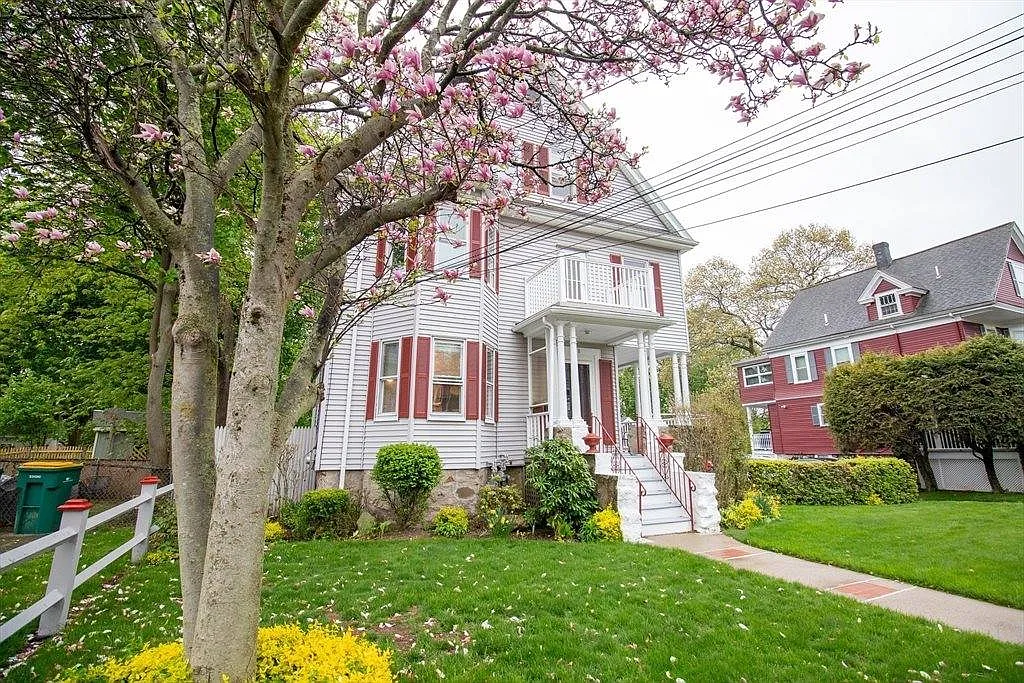 Building Photo - 108 Winslow Ave #2