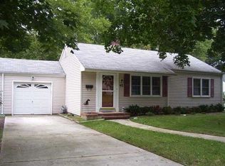 41 Crestview Dr, Middletown, NJ 07748