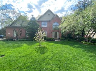 10791 Woodmont Ln, Fishers, IN