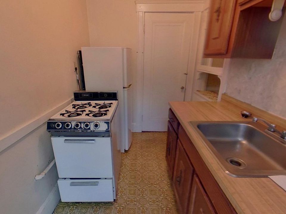2nd image of 53 Fellsway W APT 25