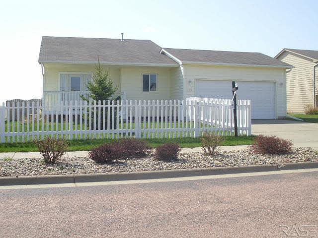 1st image of 505 S Lois Ln