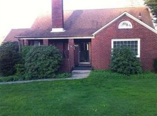 337 Golf Dr, Brookfield, OH 44403