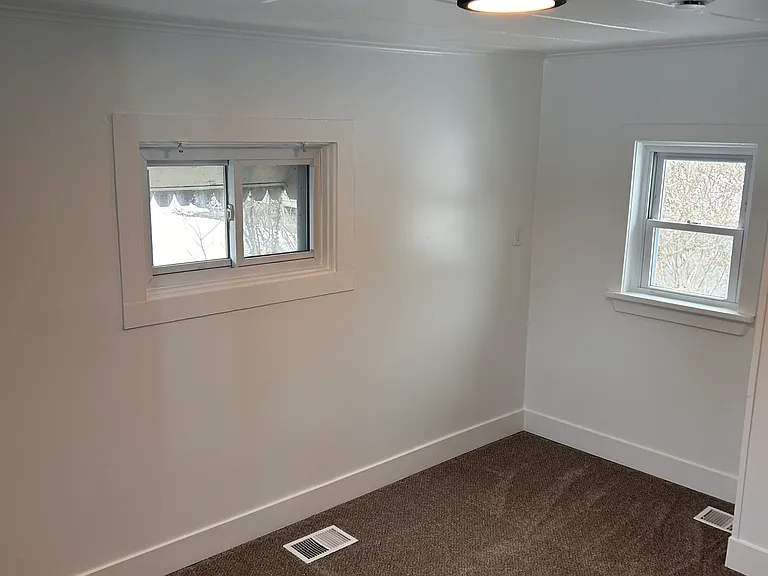 35 Mariah St — Photo 7